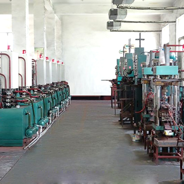 自動(dòng)壓機(jī)